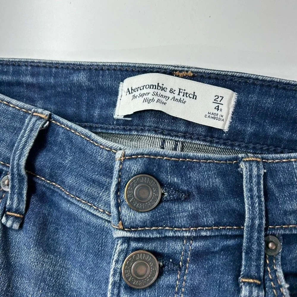 Abercrombie Fitch Super‎ Skinny High Rise Jeans Womens Size 27 Chewed Hem